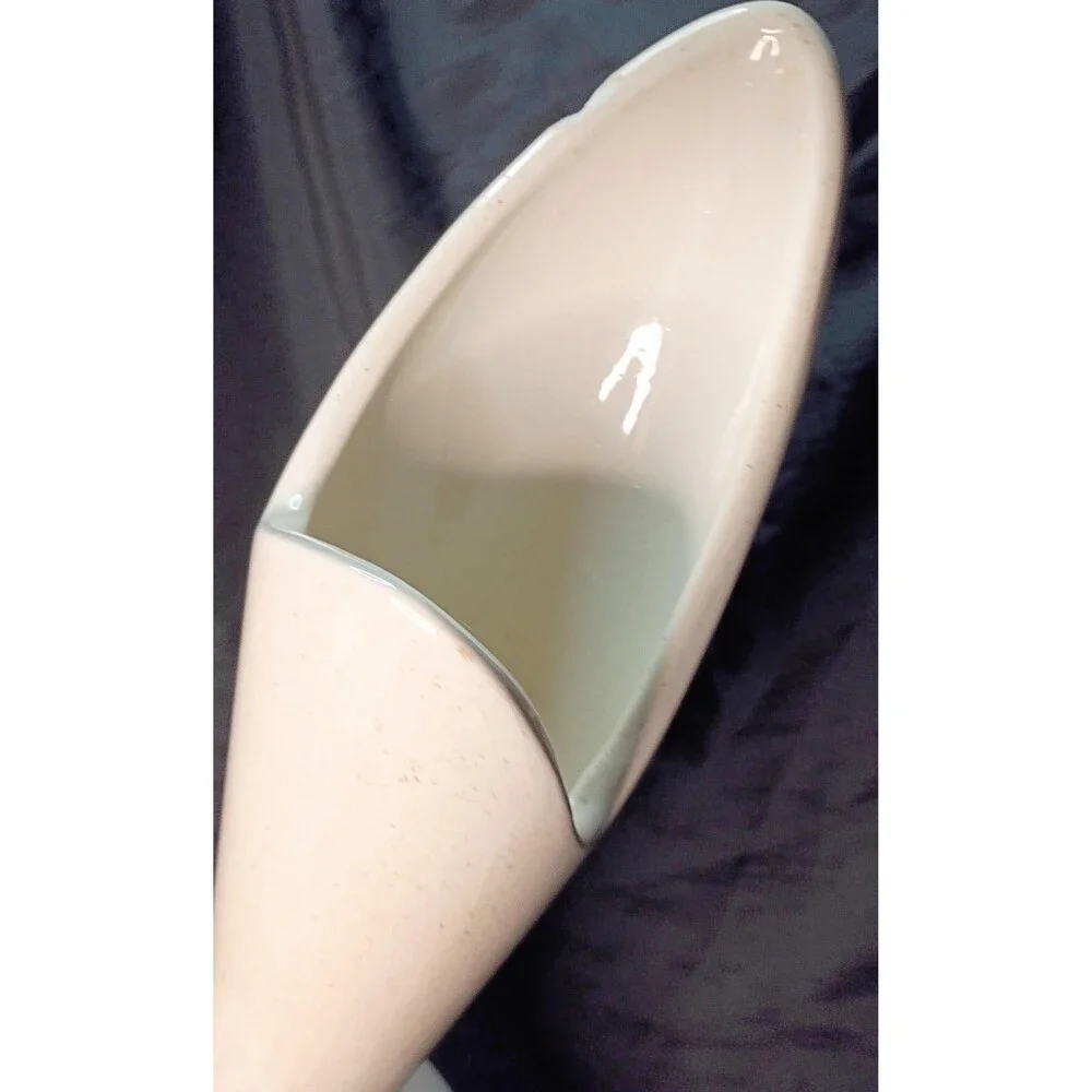 Royal Haeger R1752 Floral Vase (has chip)